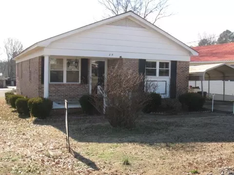 258 Houston Ave, Selmer, TN 38375