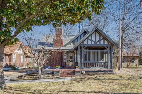 862 Kensington Pl, Memphis, TN 38107