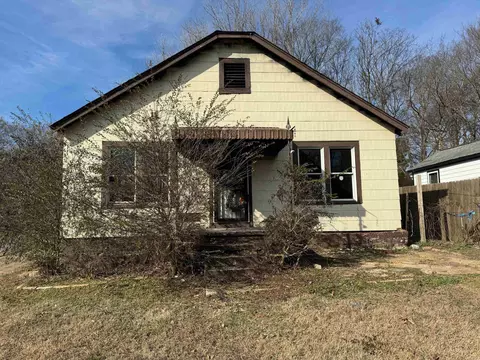 2817 Overton Crossing Rd, Memphis, TN 38127