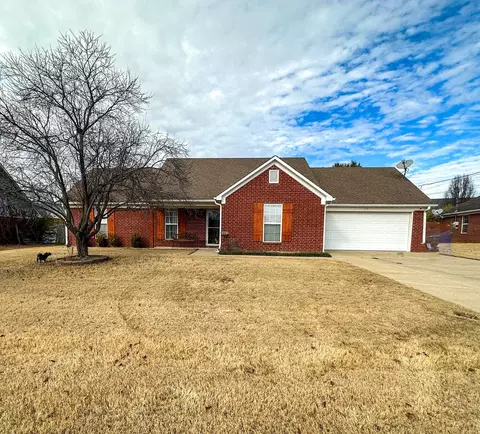 710 Bloomington Dr, Brighton, TN 38011