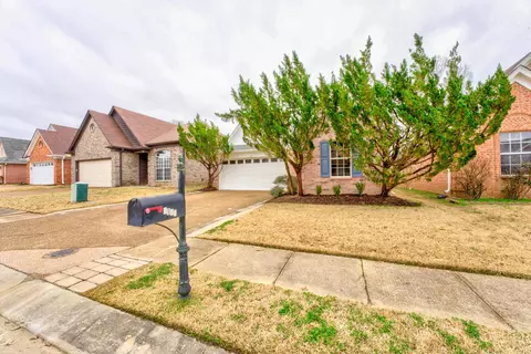 1122 Cross Wood Ln, Cordova, TN 38018