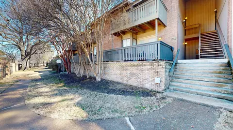 875 Creekside Dr #4, Memphis, TN 38117