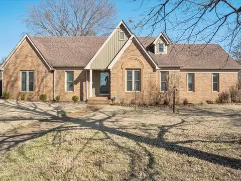 1032 Yorktown Rd, Collierville, TN 38017