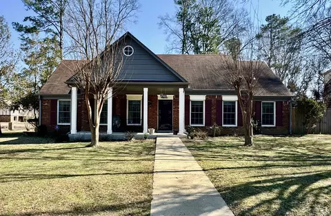 2340 Riverdale Rd, Germantown, TN 38138