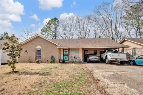 3917 Twinmont St, Memphis, TN 38128