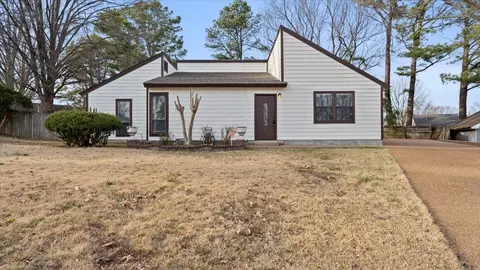 8258 Hardwood Cv, Memphis, TN 38016
