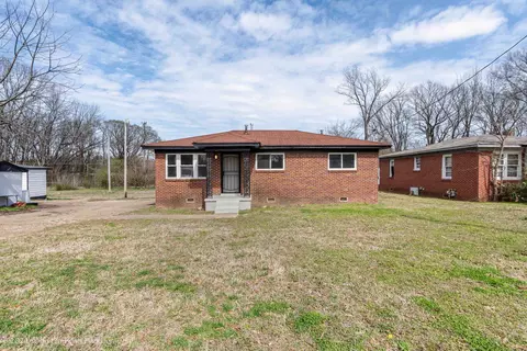 74 W Falls Rd, Memphis, TN 38109