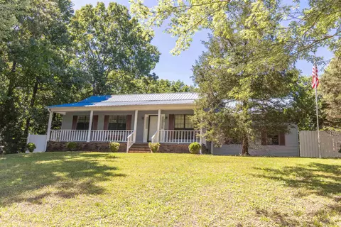 199 Cox Dr, Selmer, TN 38375