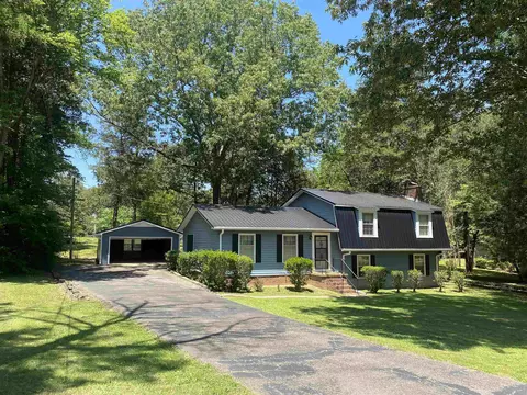 100 Holt St, Savannah, TN 38372