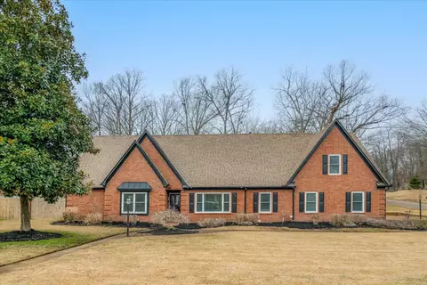 2045 Steeplebrook Dr, Memphis, TN 38016