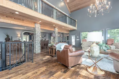 Living - 151 Cr 346 Rd, Iuka, MS 38852 photo 2 of 5