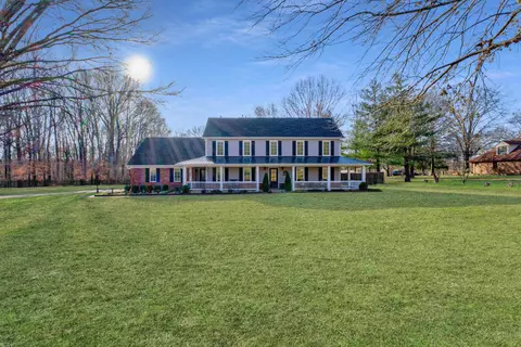 7643 Parkland Dr, Millington, TN 38053