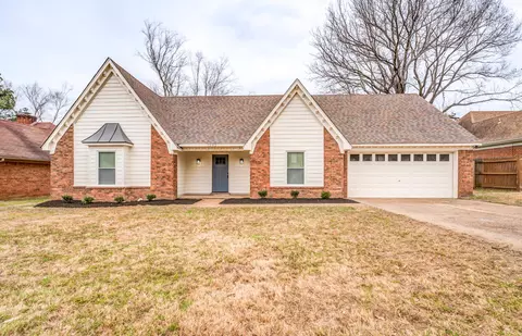 7242 Germanshire Oaks Cv, Memphis, TN 38125