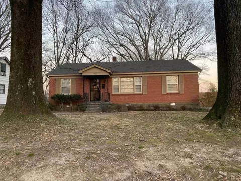 706 N Perkins Rd, Memphis, TN 38122