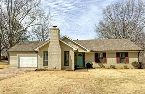 1171 Simmons Ridge Dr, Collierville, TN 38017