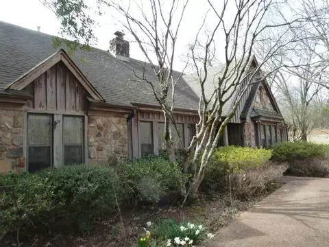9375 Rocky Woods Dr, Cordova, TN 38018