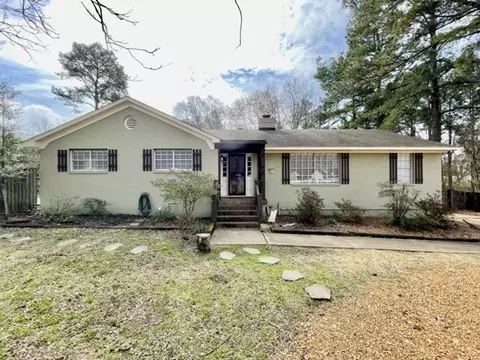 516 Oak St, Somerville, TN 38068