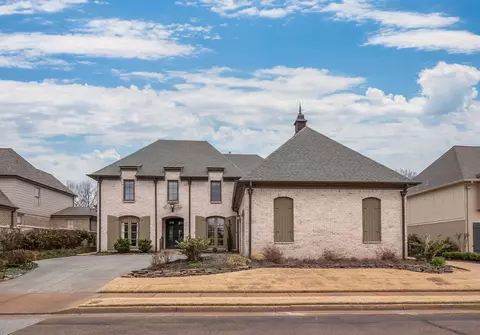 10282 Statfield Dr, Collierville, TN 38017
