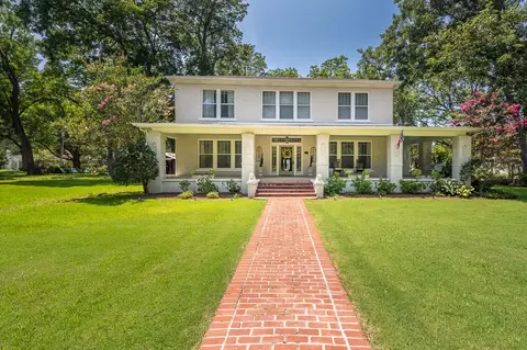 375 Main Dr, Rossville, TN 38066