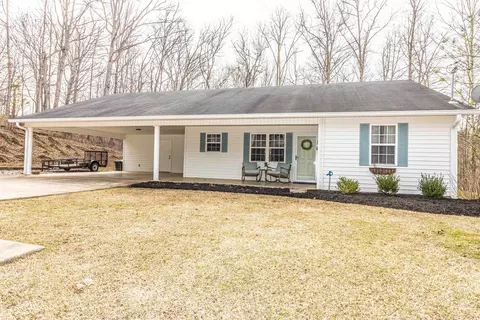 488 Oak Hill Dr, Selmer, TN 38375