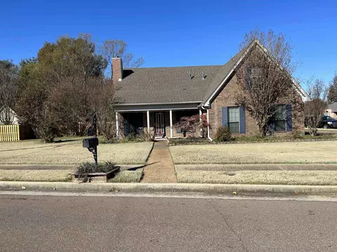4351 Whispering Bend Dr, Memphis, TN 38125