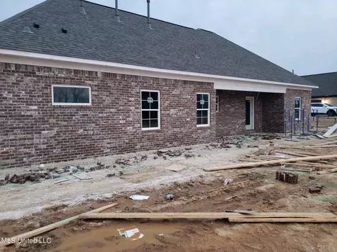 107 Honor Cv, Senatobia, MS 38668