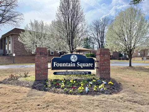 1893 E Poplar Woods Cir E #2, Germantown, TN 38138