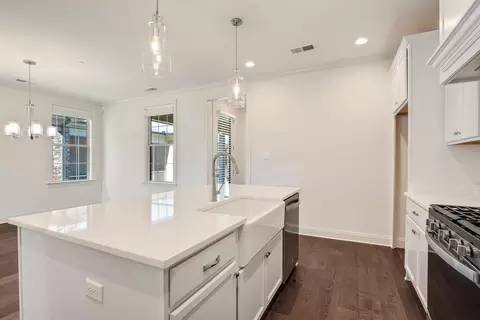 Kitchen - 889 Ufton Aly, Collierville, TN 38017 photo 4 of 4