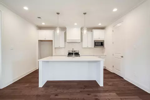 Kitchen - 889 Ufton Aly, Collierville, TN 38017 photo 2 of 4