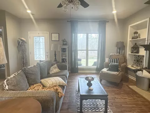 Living - 282 Ebenezer Loop, Somerville, TN 38068 photo 3 of 4