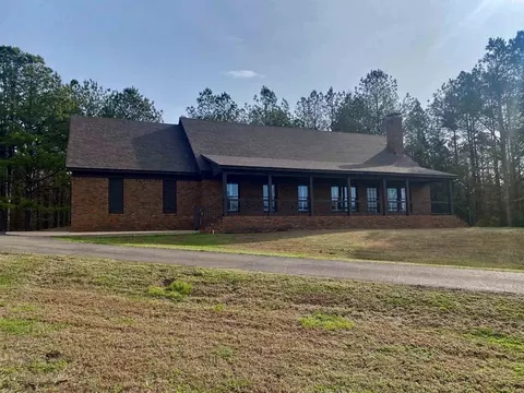 5465 Sardis Dr, Hickory Valley, TN 38042