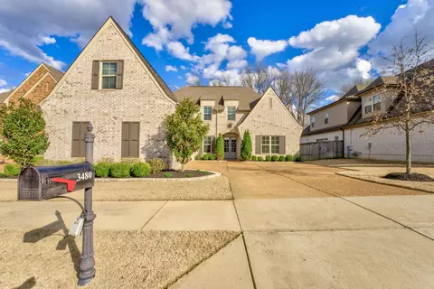 3480 Village Cross Ln, Collierville, TN 38017