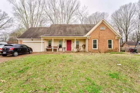 613 Silverman Dr, Collierville, TN 38017