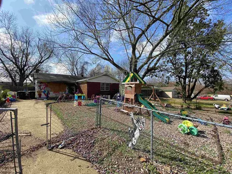 3687 Ford Rd, Memphis, TN 38109