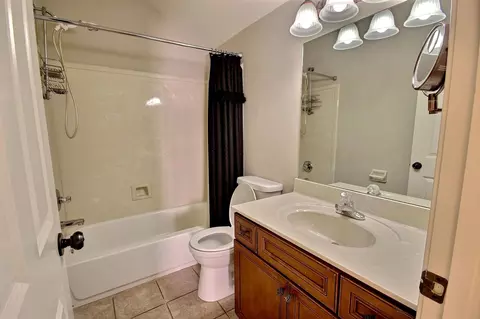 Bath - 302 E Colbert St, Collierville, TN 38017 photo 5 of 5