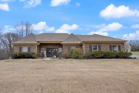 4951 Yellow Dog Rd, Senatobia, MS 38668