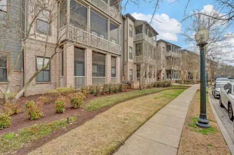 680 Harbor Bend Dr #107, Memphis, TN 38103