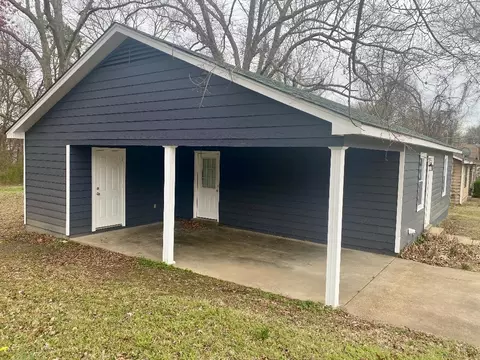 306 Elm St, Covington, TN 38019 photo 2