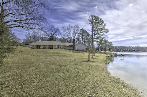 94 Viking Dr, Cordova, TN 38018
