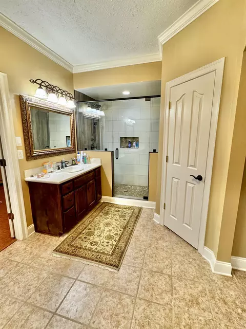 Bath - 128 Eagle Trace Rd, Covington, TN 38019 photo 2 of 7