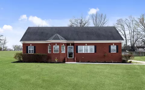 419 Brierhedge Rd, Covington, TN 38019