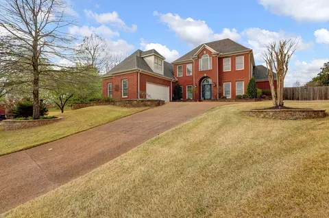 9408 N Fir Hill Dr, Lakeland, TN 38002