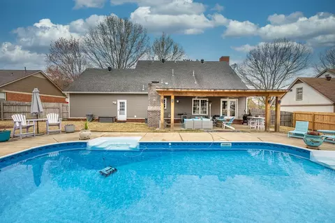 411 E Powell Rd, Collierville, TN 38017 photo 2