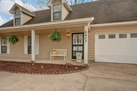 6407 Yale Rd, Bartlett, TN 38134