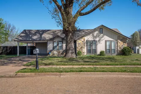 7142 Dokkum Dr, Memphis, TN 38133