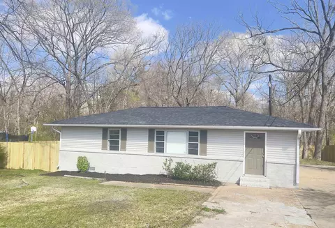 422 Hiawatha St, Somerville, TN 38068