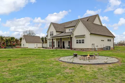 4525 Mcfadden Dr, Oakland, TN 38060