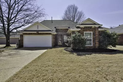5523 Pine Oak Ln, Bartlett, TN 38135