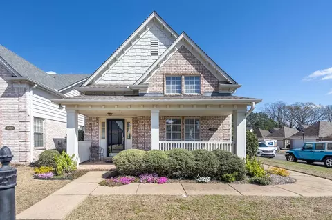 1026 W Montebello Cir W, Memphis, TN 38018