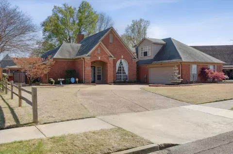 3782 Mendel Dr, Bartlett, TN 38135